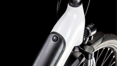 Cube Supreme Hybrid Comfort ONE 500 metallicwhite'n'black Größe: Easy Entry 42 cm Produktbild 1